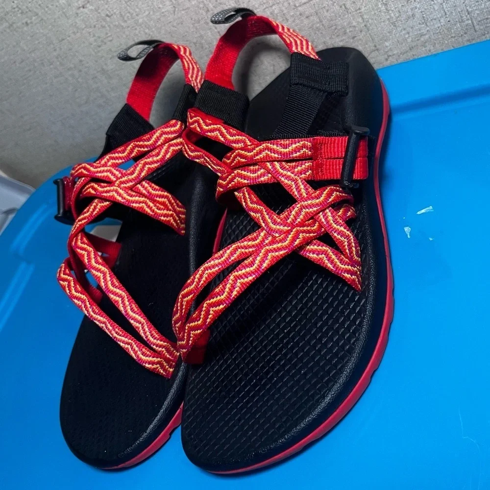 Chaco ZX/1 Classic kids  Sandals Sz 5 Hiking Trail Water Outdoor Orange